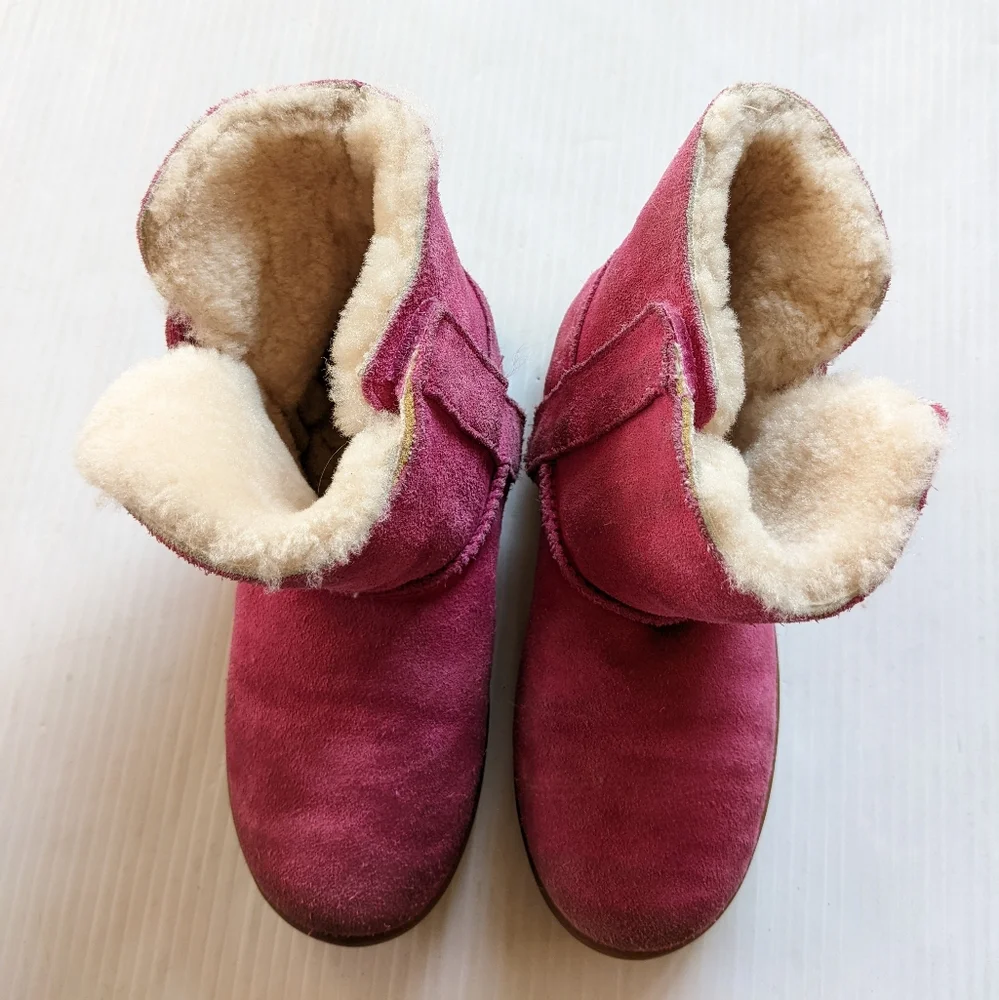UGG Keelan kids pink suede fur lined boots